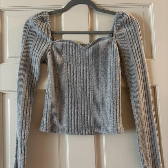 Gray Ribbed Long Sleeve Top - Picture 3 of 4